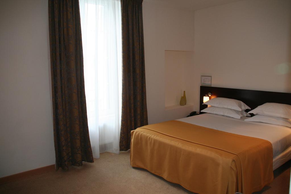 Hotel La Beauze Aubusson  Habitación foto
